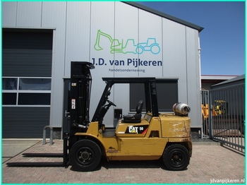 رافعة شوكية أمامية ذات أربع عجلات Caterpillar GP50K2 5t LPG triplex 5.4m + 4x hydrauliek 2009!!