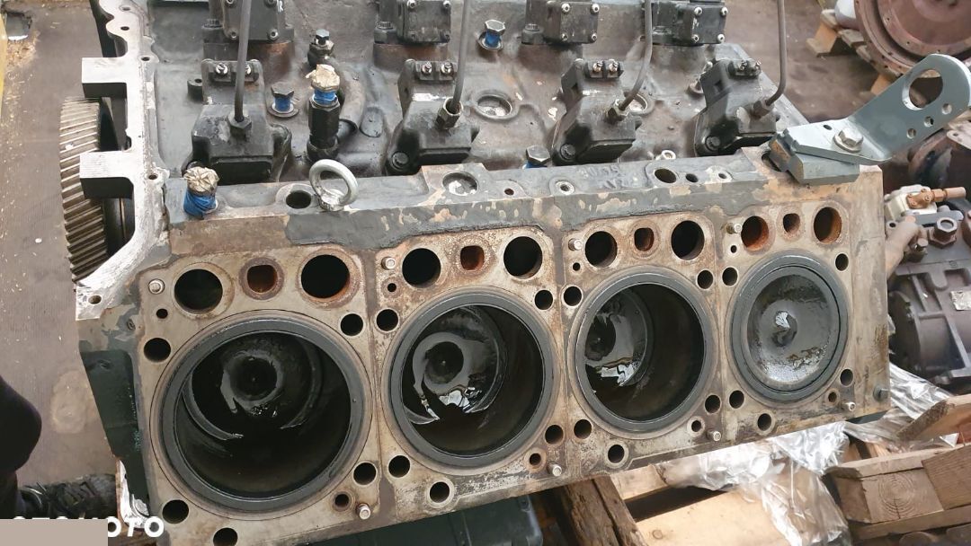 المحرك و قطع الغيار - آلات الحصاد Claas Lexion Jaguar OM 502LA [CZĘŚCI]: صورة 6