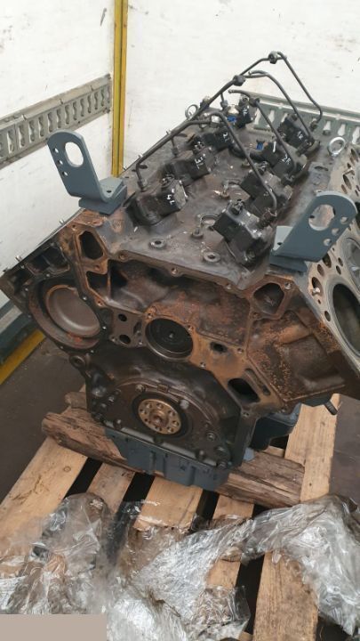 المحرك و قطع الغيار - آلات الحصاد Claas Lexion Jaguar OM 502LA [CZĘŚCI]: صورة 2