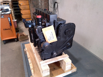 المحرك و قطع الغيار - آلات الإنشاء Cnh AR174398 -: صورة 2