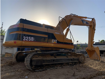 حفار زاحف CATERPILLAR 325BL