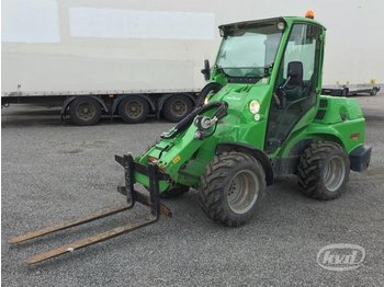  Avant 750 Compact Loader with cab and the telescopic boom - اللودر بعجل