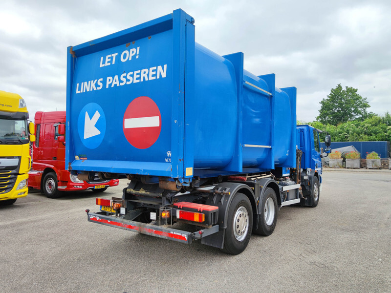 شاحنة بهيكل معدني للمقصورة DAF FAN CF75.250 6x2/4 Euro5 - HallerZijlader - Translift kettingsystem + container (V563): صورة 4