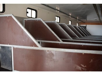 نصف مقطورة نقل خيل DESOT Horse trailer (10 horses): صورة 4
