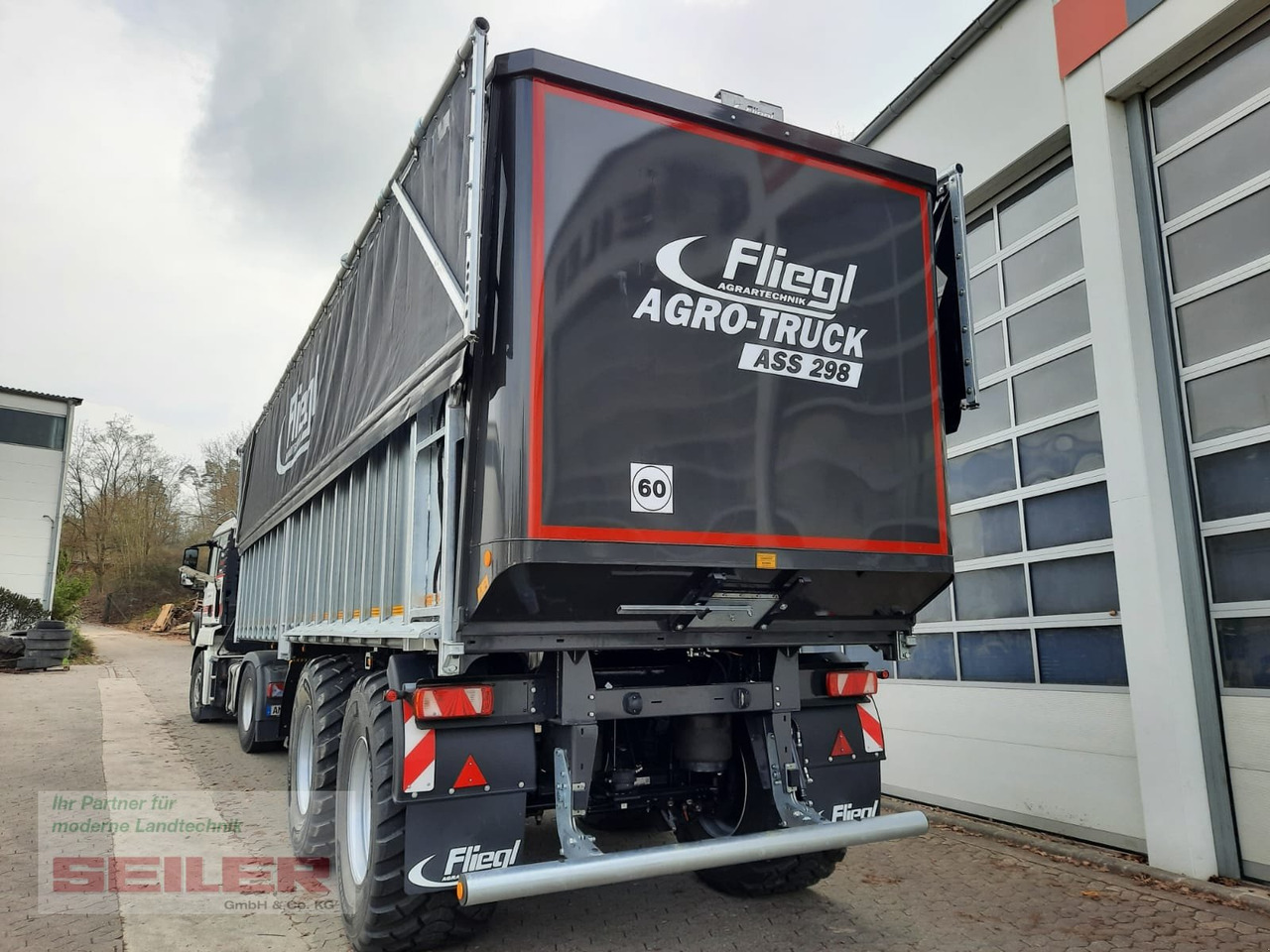 مقطورة رزاعية للبيع  Fliegl ASS 298 Agro-Truck 55m³ + Top Lift Light: صورة 8