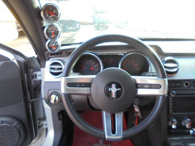 سيارة Ford Mustang GT: صورة 11