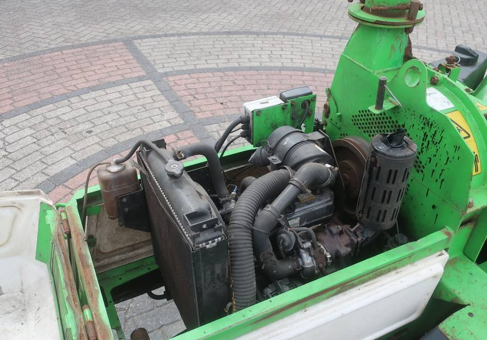 تأجير Greenmech Wood Chipper Diesel (engine issue)  Greenmech Wood Chipper Diesel (engine issue): صورة 9