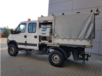 شاحنة مغلقة بستائر جانبية IVECO Daily 55S17W 4x4 DOKA 7 person specjal EURO 5 , mobile workshop Service: صورة 1