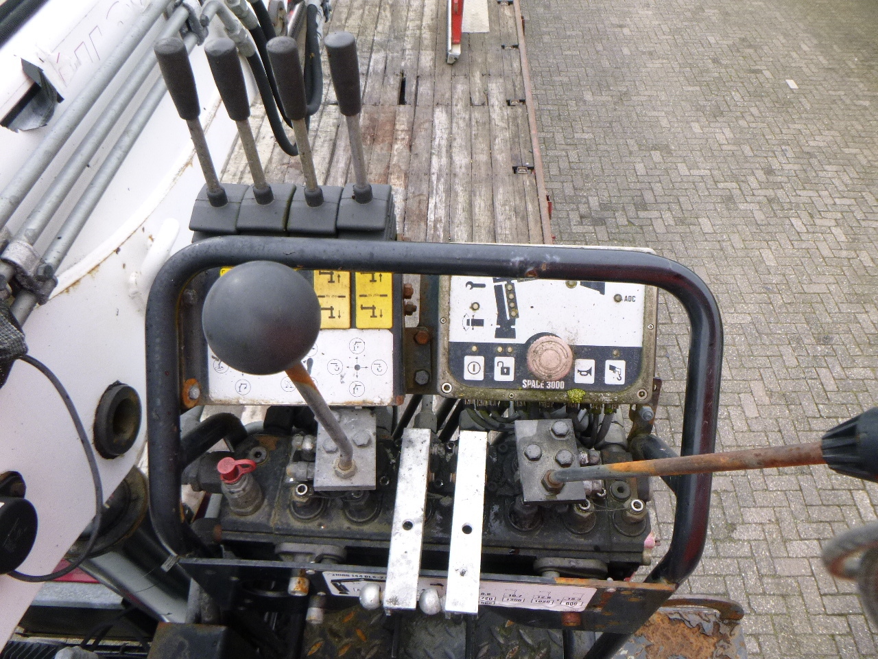 شاحنة كرين, شاحنات مسطحة Iveco AD260S31Y 6x2 RHD + Hiab 144 DLS-2 Pro: صورة 10