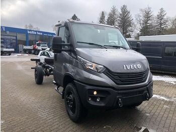 شاحنة بهيكل معدني للمقصورة, شاحنة توصيل مغلقة للبيع  Iveco Daily 70S18HA8 WX 4X4 4175mm Radstand 132 kW ...: صورة 1