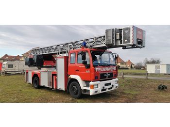 شاحنة حريق MAN 15.264 Metz 23/12 Feuerwehr: صورة 1
