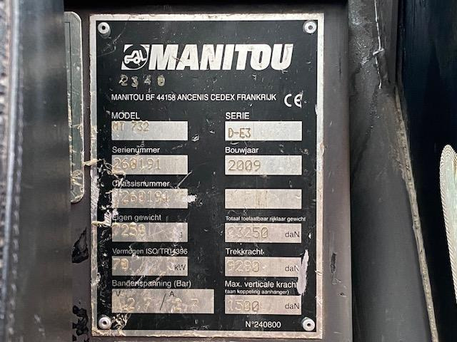 آلة رفع ونقل تلسكوبية Manitou MT 732: صورة 5