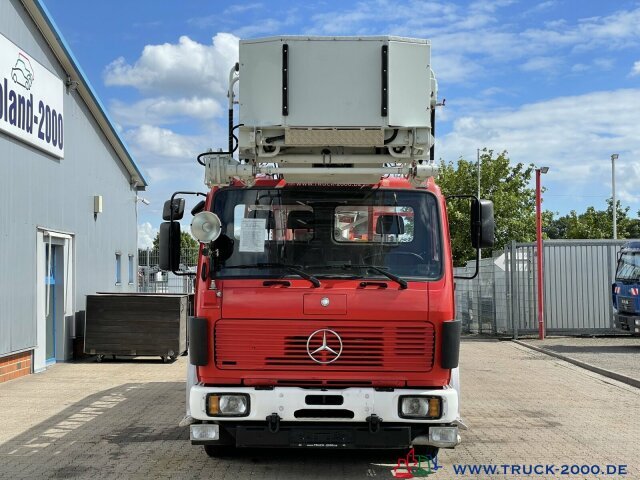 منصة محمولة مثبتة على الشاحنة Mercedes-Benz 1422NG Ziegler Feuerwehr Leiter 30m Rettungskorb: صورة 15