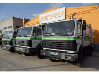 شاحنة قمامة Mercedes-Benz 1824