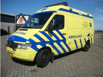 سيارة إسعاف Mercedes-Benz 312d compleete INRICHTING ambulance: صورة 1