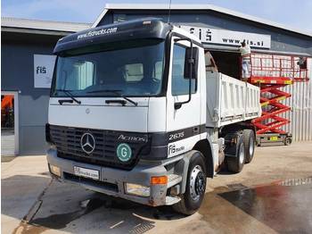 شاحنة قلاب Mercedes Benz ACTROS 2635 6X4 tipper - euro 3 - ac: صورة 1