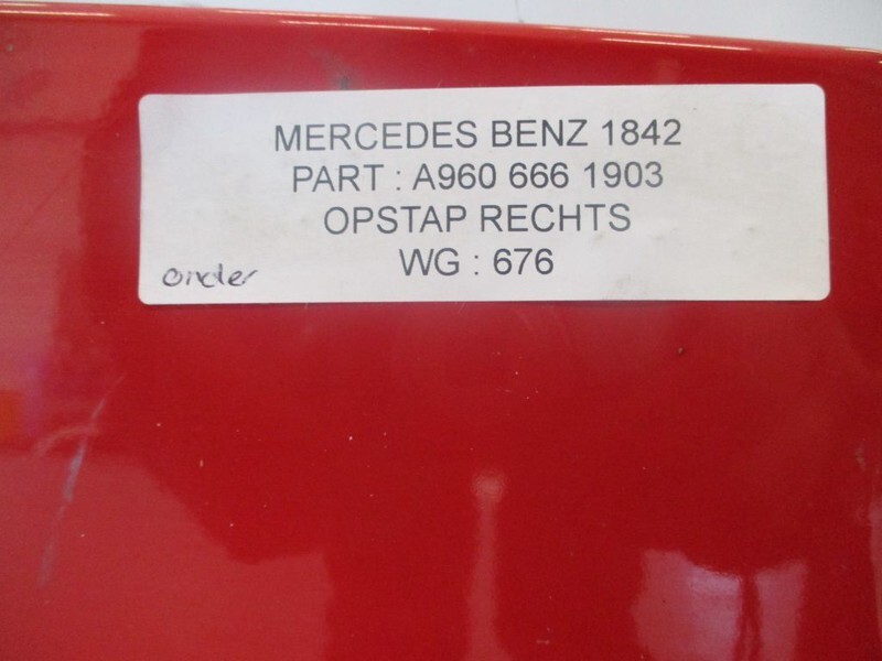 الكابينة والداخلية - شاحنة Mercedes-Benz A 960 666 35 03 Actros Instap Links: صورة 3