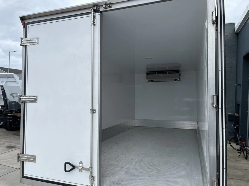 شاحنة ذات مبرد للبيع  Mercedes-Benz Atego 1725 4x4 Refrigerator Truck (6 units): صورة 10