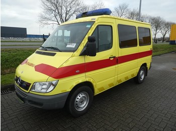 فان Mercedes-Benz Sprinter 213 cdi ambulance eu3: صورة 1