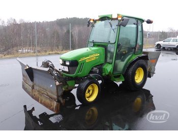  John-Deere 2520 Tractor with plow and spreader - سيارة خدمات/ سيارة خاصة