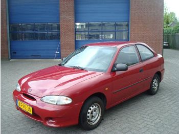 Hyundai EXCEL 1.3i - سيارة