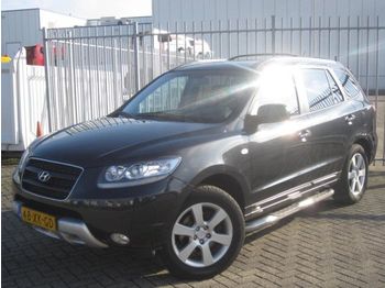 Hyundai Santa Fe 2.2 CRDI - سيارة