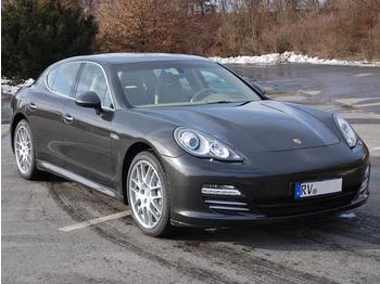 PORSCHE Panamera 4S PDK - سيارة