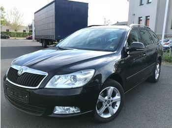 Skoda Octavia Combi 2.0 TDI DPF DSG FAMILY  - سيارة