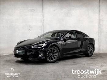 Tesla Model S 75D Base - سيارة