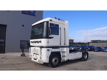 مقطورة السحب Renault AE 430 Magnum (POMPE MANUELLE / PARFAIT ETAT)