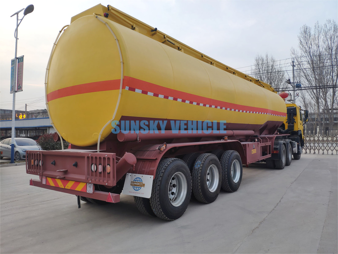 نصف مقطورة صهريج لنقل الوقود للبيع  SUNSKY 3 Axle Fuel Tanker Trailer: صورة 6