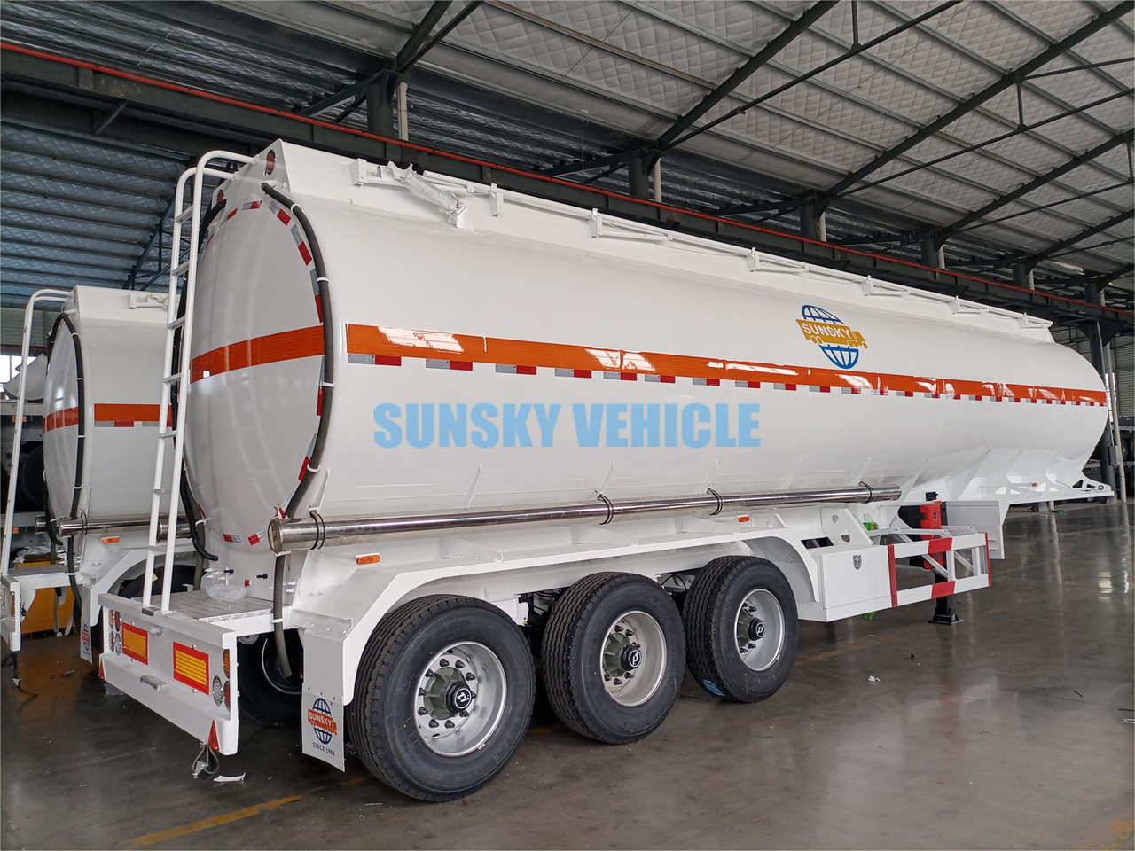نصف مقطورة صهريج لنقل الوقود للبيع  SUNSKY Fuel Tank Trailer: صورة 6