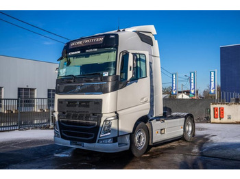 مقطورة السحب VOLVO FH