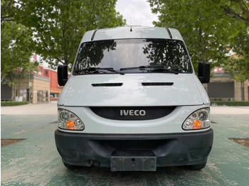 شاحنة ذات مبرد IVECO