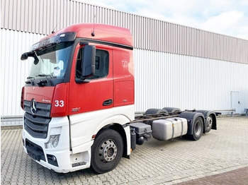 شاحنة بهيكل معدني للمقصورة MERCEDES-BENZ Actros 2545