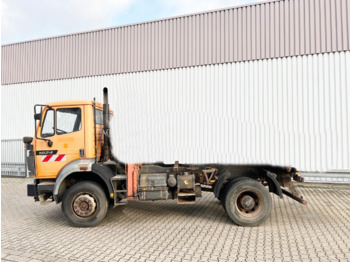 شاحنة بهيكل معدني للمقصورة MERCEDES-BENZ SK 1824