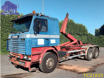 شاحنة برافعة خطافية SCANIA 143