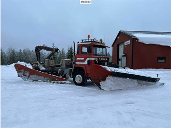 شاحنة بهيكل معدني للمقصورة SCANIA 111