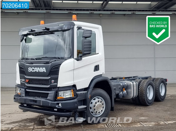 شاحنة بهيكل معدني للمقصورة SCANIA P 320