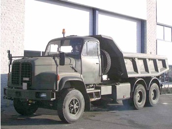 SAURER D330 - شاحنة قلاب