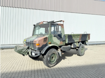 شاحنات مسطحة UNIMOG U1300