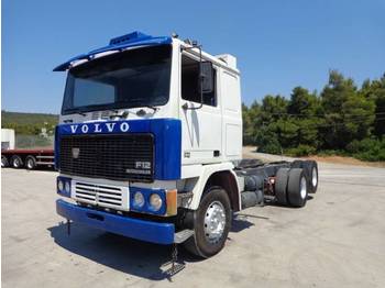 شاحنة بهيكل معدني للمقصورة VOLVO F12