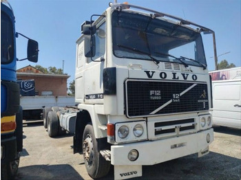 شاحنة بهيكل معدني للمقصورة VOLVO F12