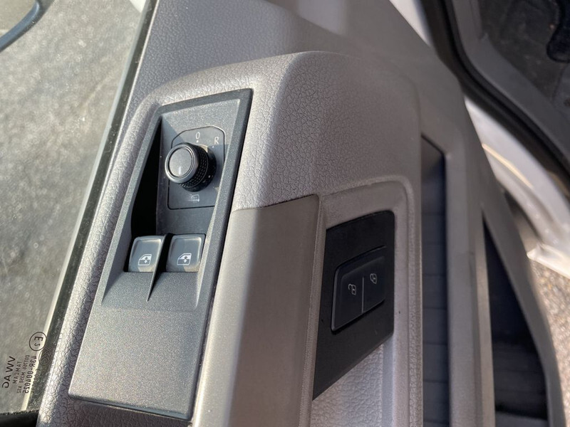 شاحنة بصندوق مغلق Volkswagen Crafter 2.0 TDI 180 pk 11-2020 automaat: صورة 18
