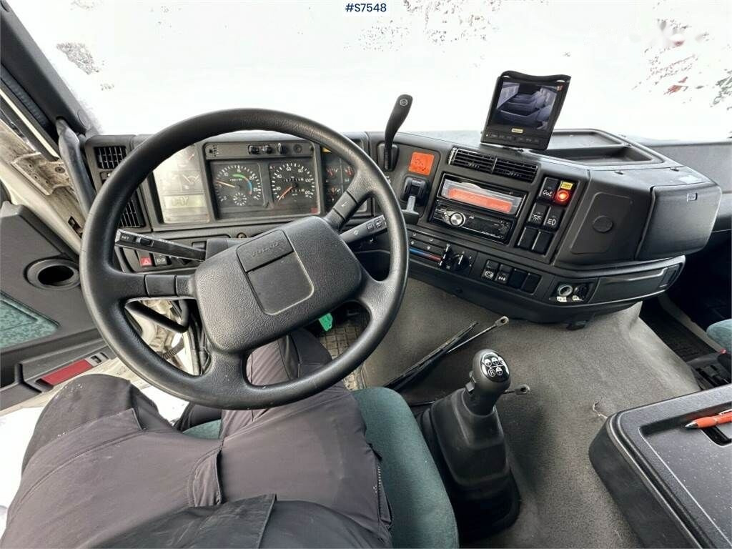 شاحنة ماشية Volvo FM7: صورة 18