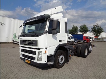 شاحنة بهيكل معدني للمقصورة Volvo FM 330, 6X2, Euro 5, Glob., NL Truck, TOP!!: صورة 1