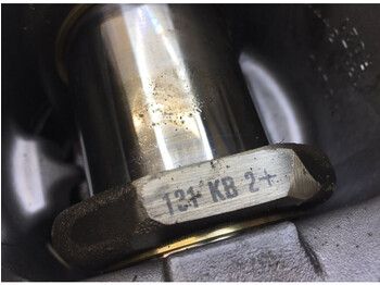 المحرك و قطع الغيار - شاحنة Volvo MAHLE FH12 1-seeria (01.93-12.02): صورة 2