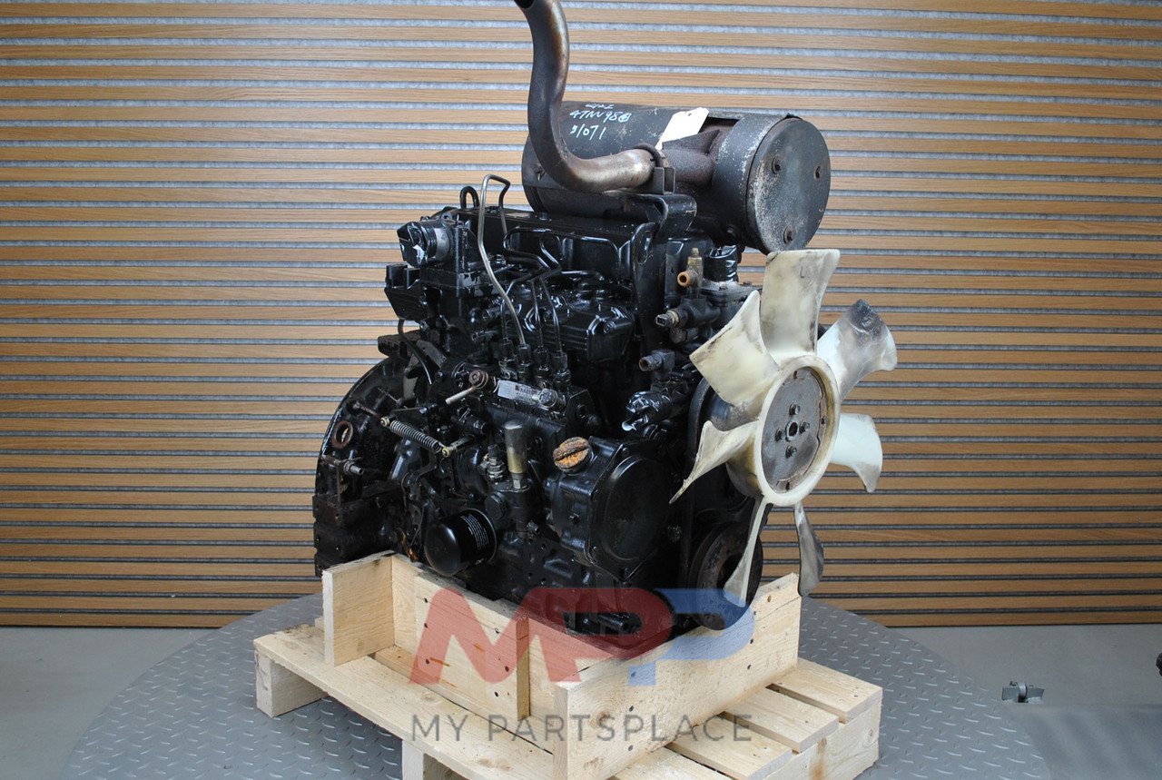 المحرك و قطع الغيار - حفّار Yanmar 4TNE94L: صورة 16