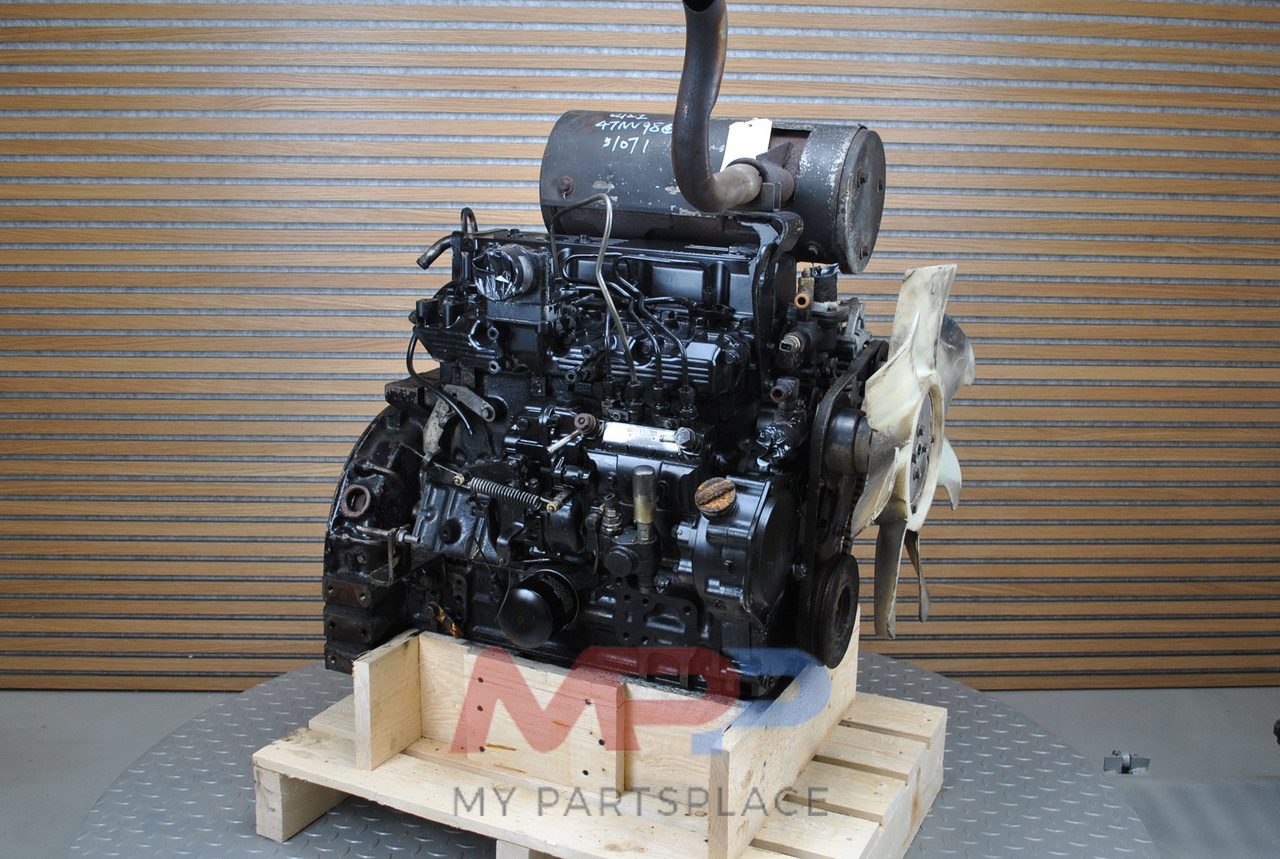 المحرك و قطع الغيار - حفّار Yanmar 4TNE94L: صورة 15