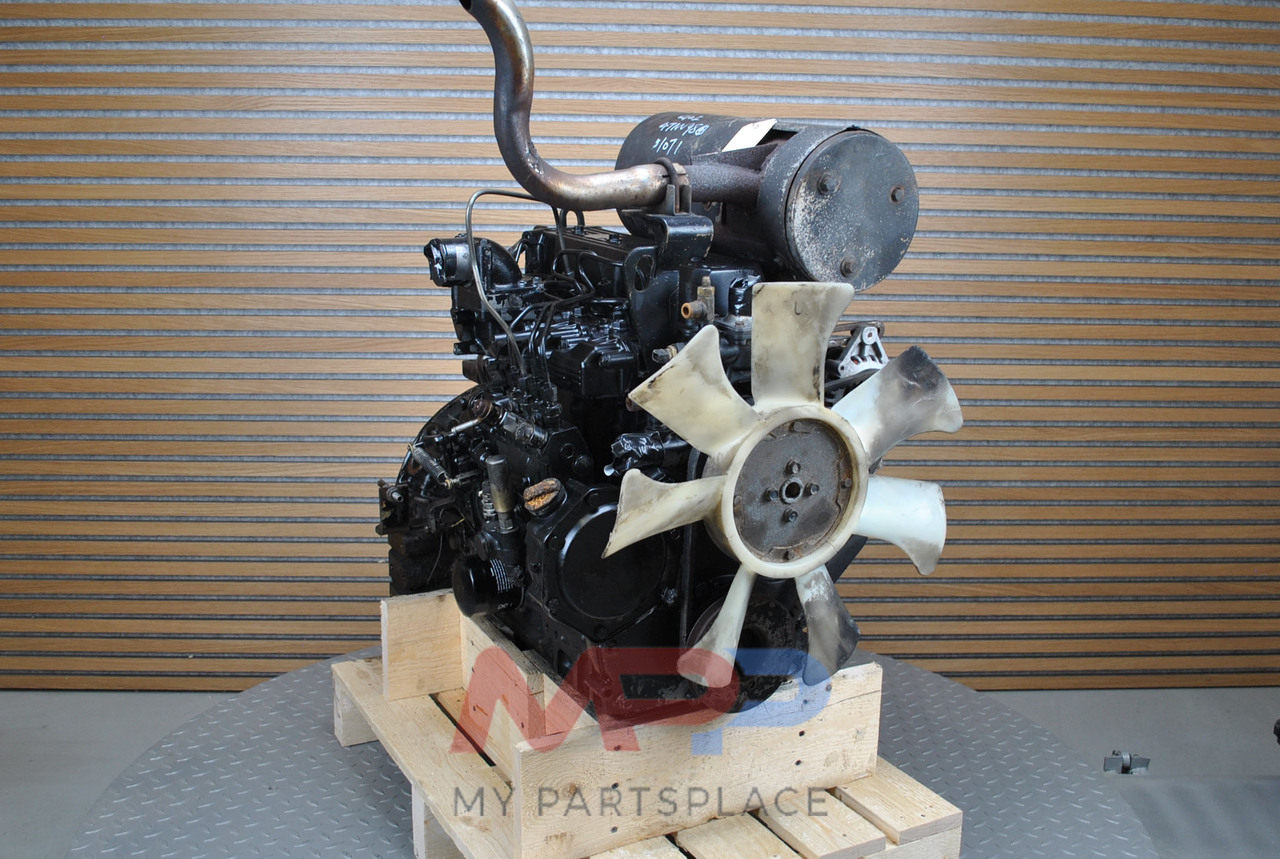 المحرك و قطع الغيار - حفّار Yanmar 4TNE94L: صورة 17